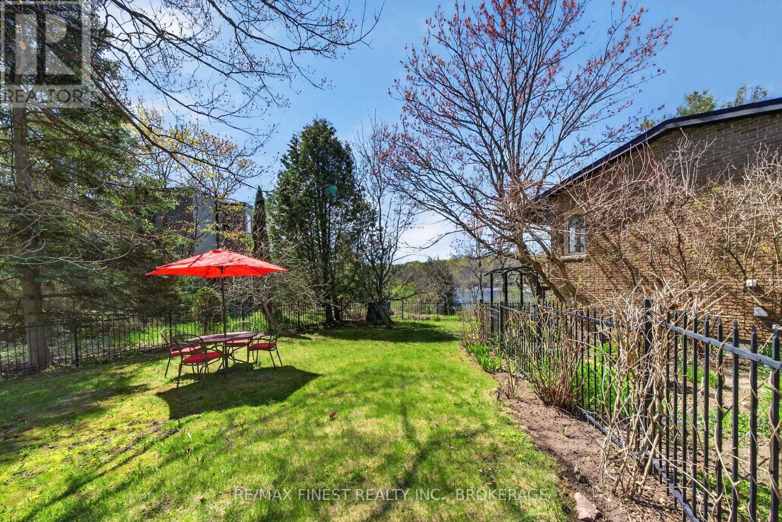 10 WARBLER LANE - 45