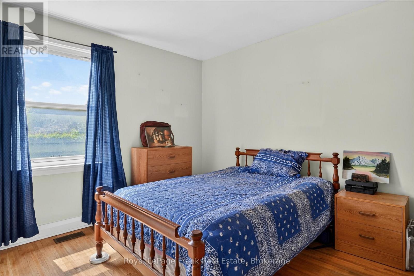 569 STEELE AVENUE - 11