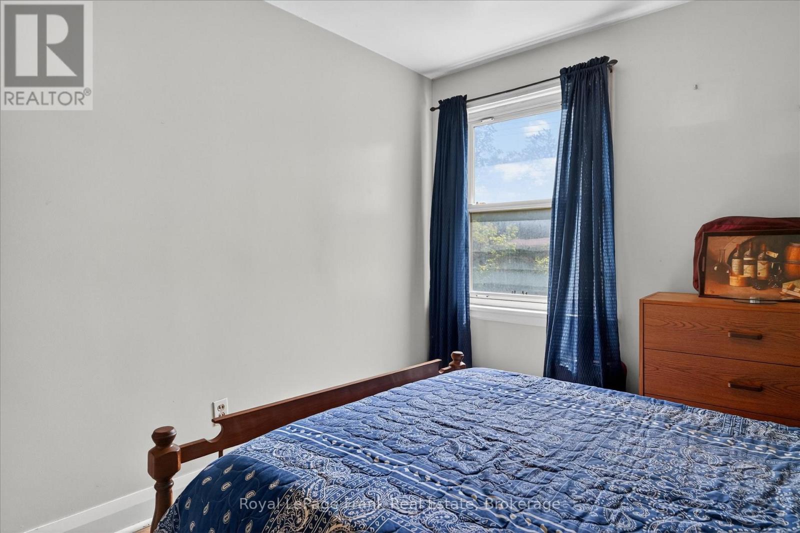 569 STEELE AVENUE - 12