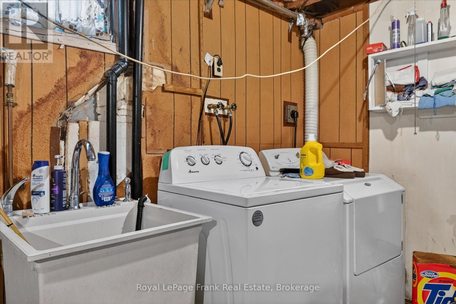 569 STEELE AVENUE - 23