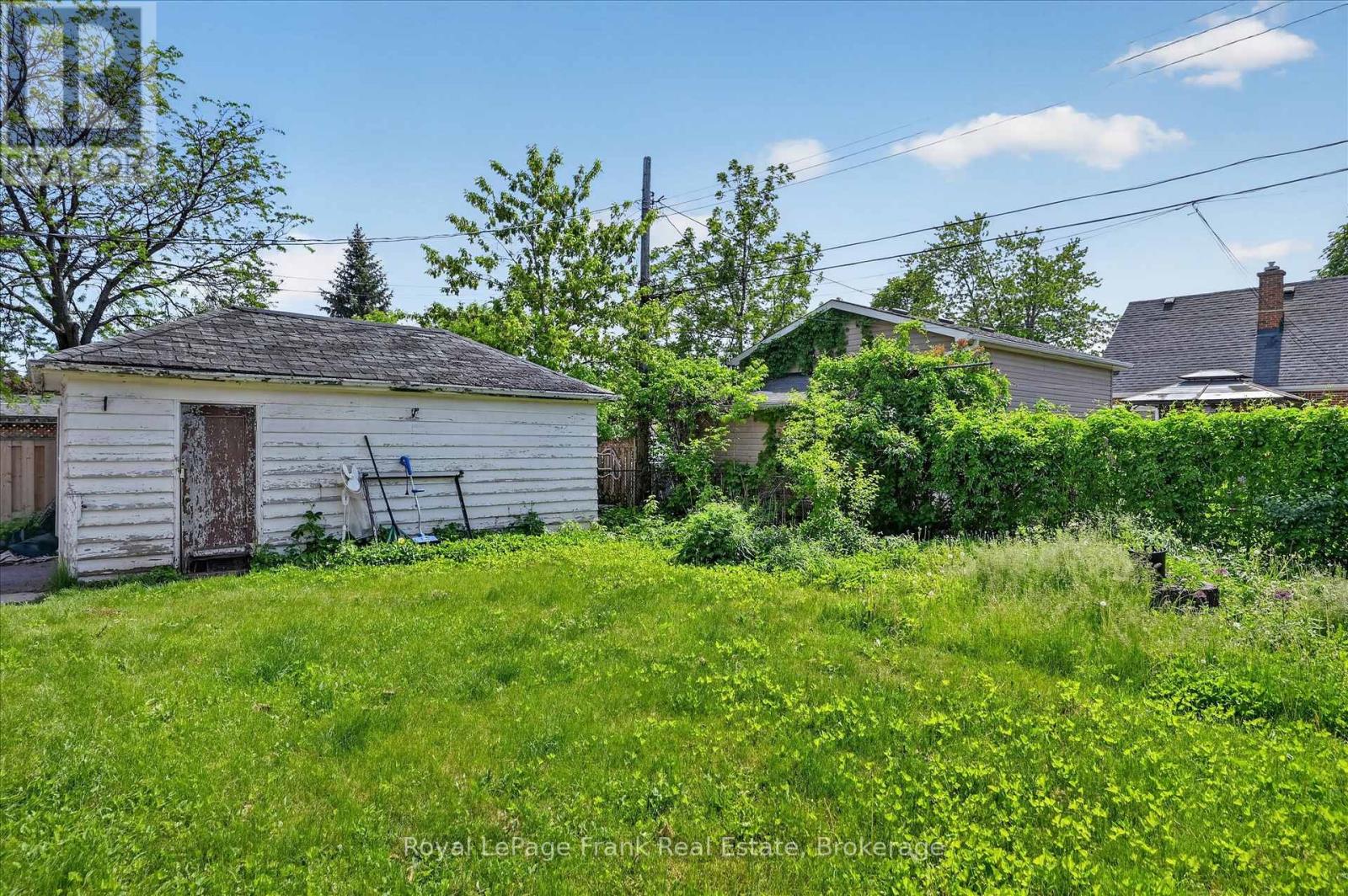 569 STEELE AVENUE - 26