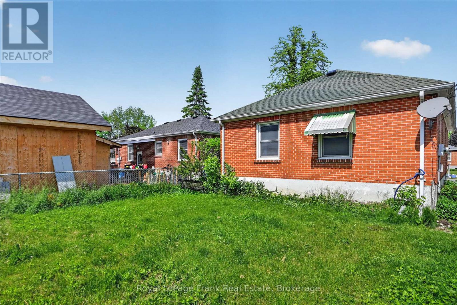 569 STEELE AVENUE - 28