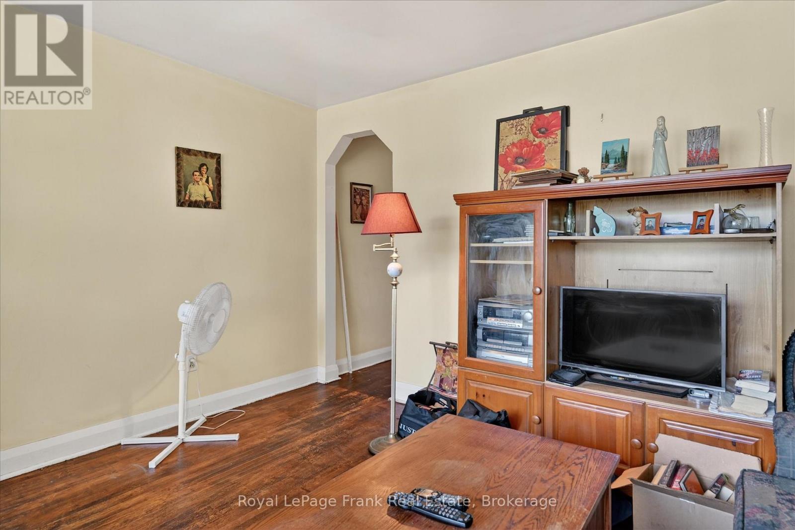 569 STEELE AVENUE - 5