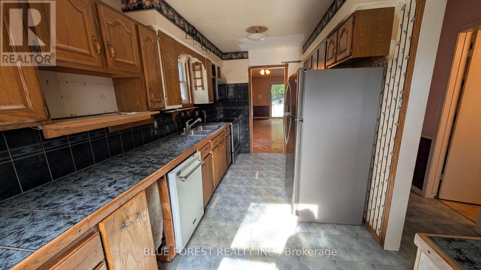 112 MARLBOROUGH AVENUE - 2