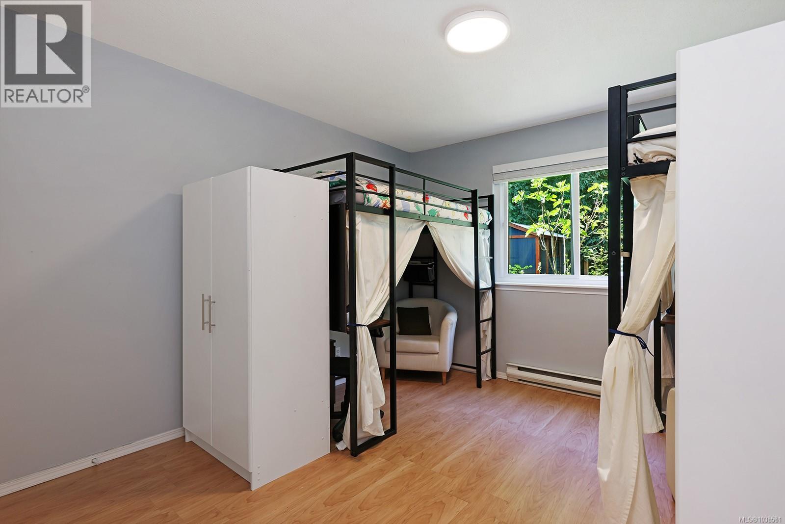 B 175 Willemar Ave, Courtenay