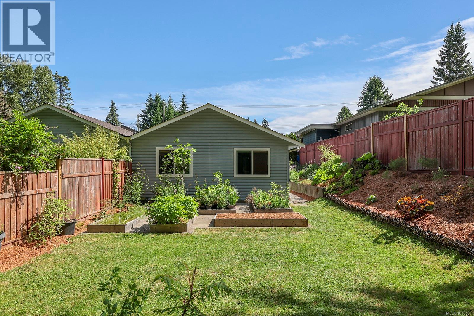 B 175 Willemar Ave, Courtenay
