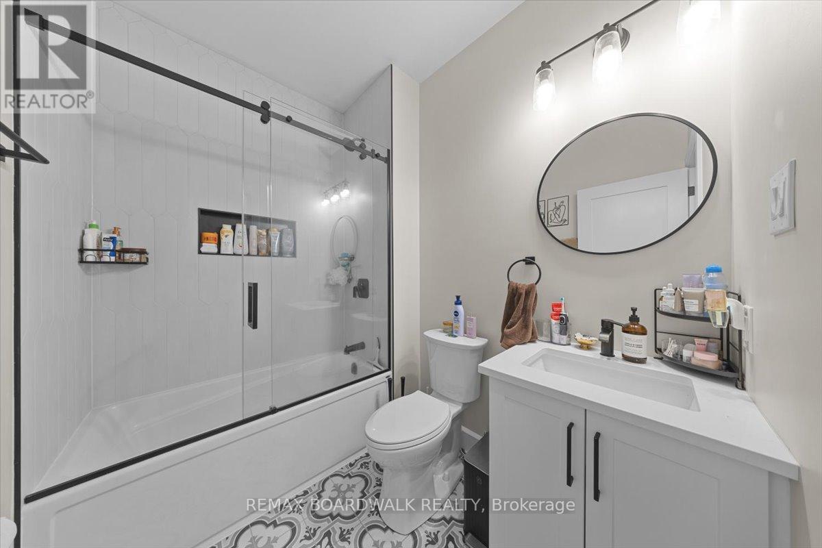 888 CHAPMAN STREET - 15