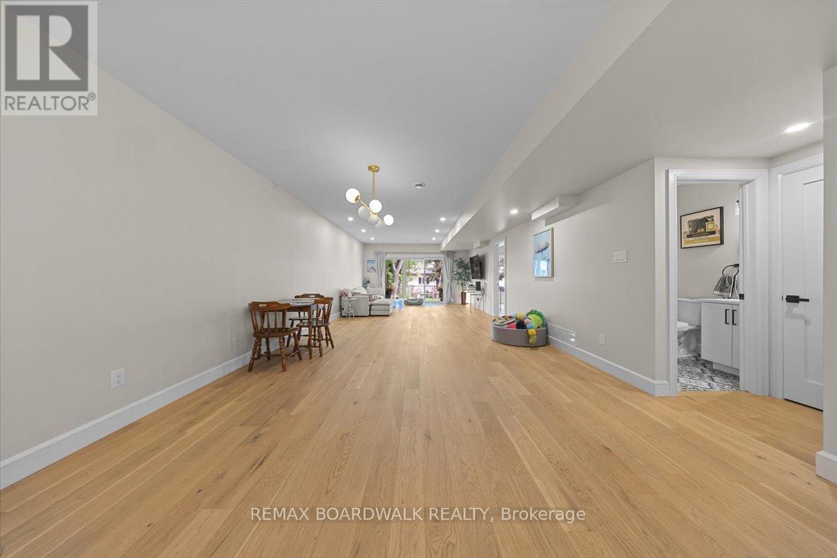 888 CHAPMAN STREET - 28