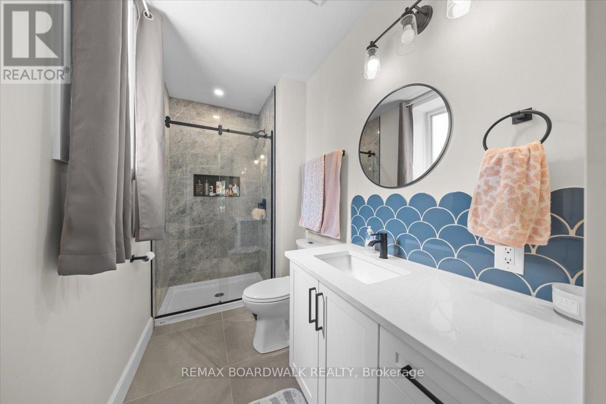 888 CHAPMAN STREET - 36