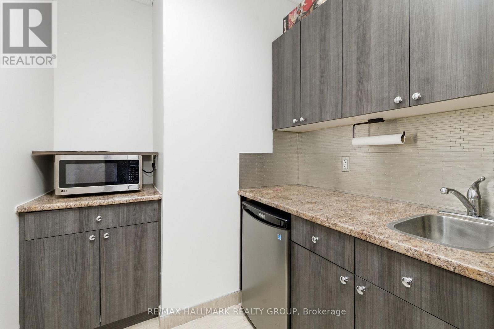 Office for Sale in Ottawa – B2 – 120 TERENCE MATTHEWS CRESCENT, Ottawa – MLS# X13235462 - Image 31