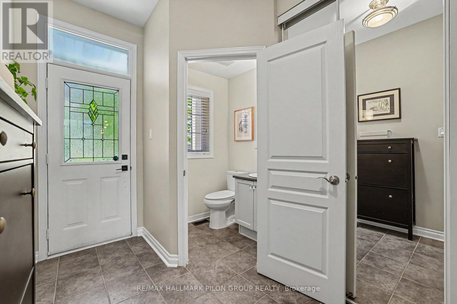 2 Bed, 2 Bath House for Sale in Ottawa – 1075 MARCHANT DRIVE, Ottawa – MLS# X13235556 - Image 19