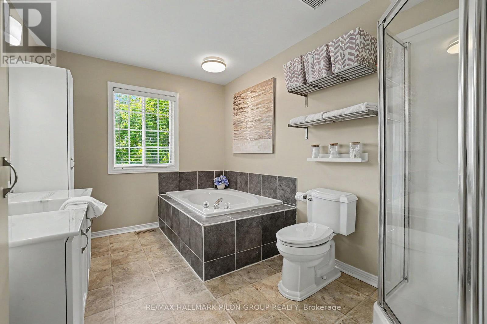 2 Bed, 2 Bath House for Sale in Ottawa – 1075 MARCHANT DRIVE, Ottawa – MLS# X13235556 - Image 20