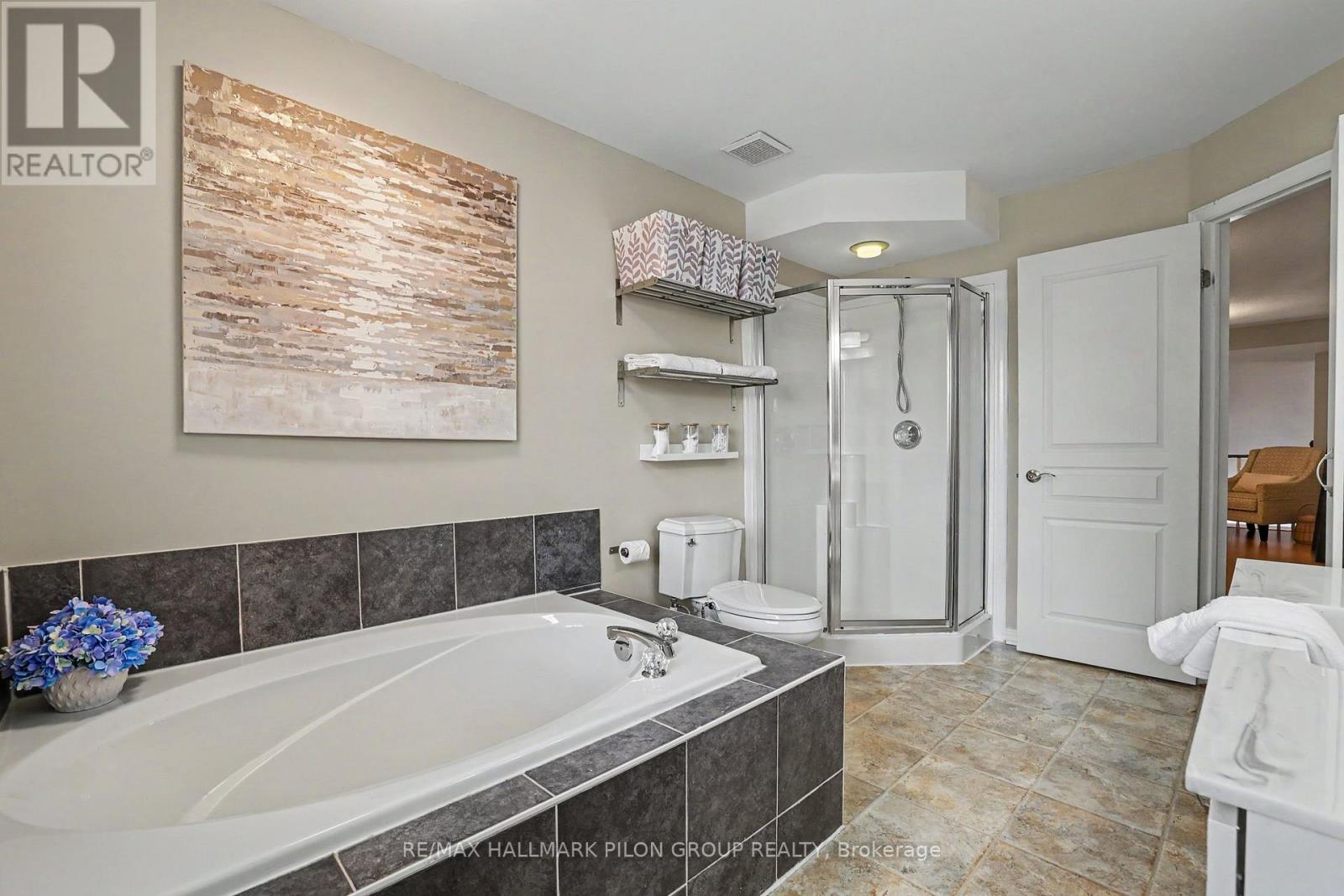 2 Bed, 2 Bath House for Sale in Ottawa – 1075 MARCHANT DRIVE, Ottawa – MLS# X13235556 - Image 6
