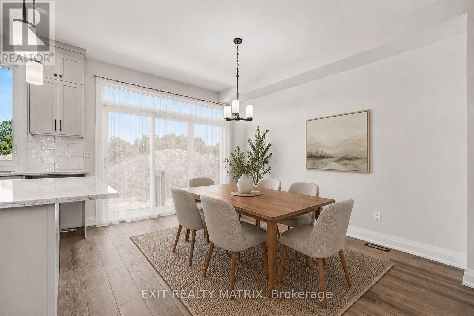 535 REGINA STREET - 7
