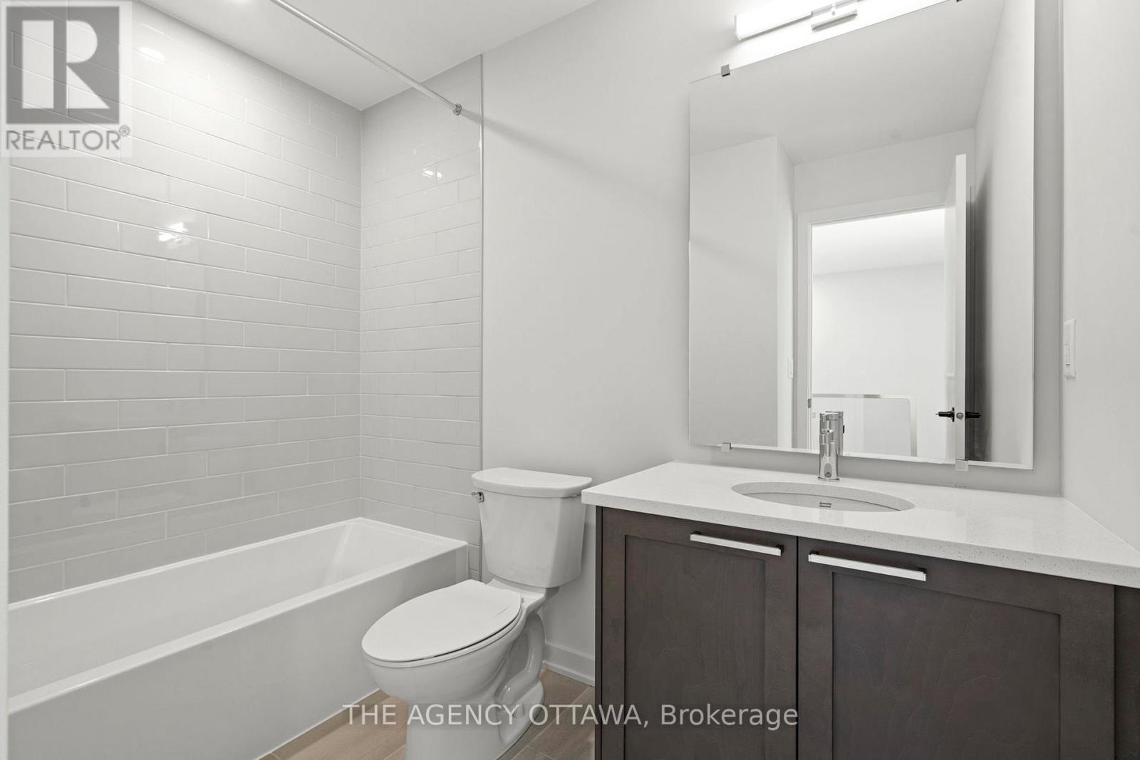 3 Bed, 3 Bath House for Sale in Ottawa – 386 WALDEN DRIVE, Ottawa – MLS# X12845994 - Image 18