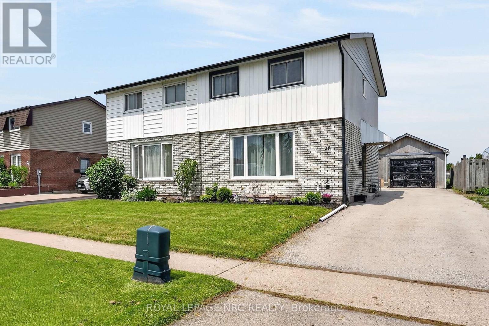 28 CHANTAL COURT - 2