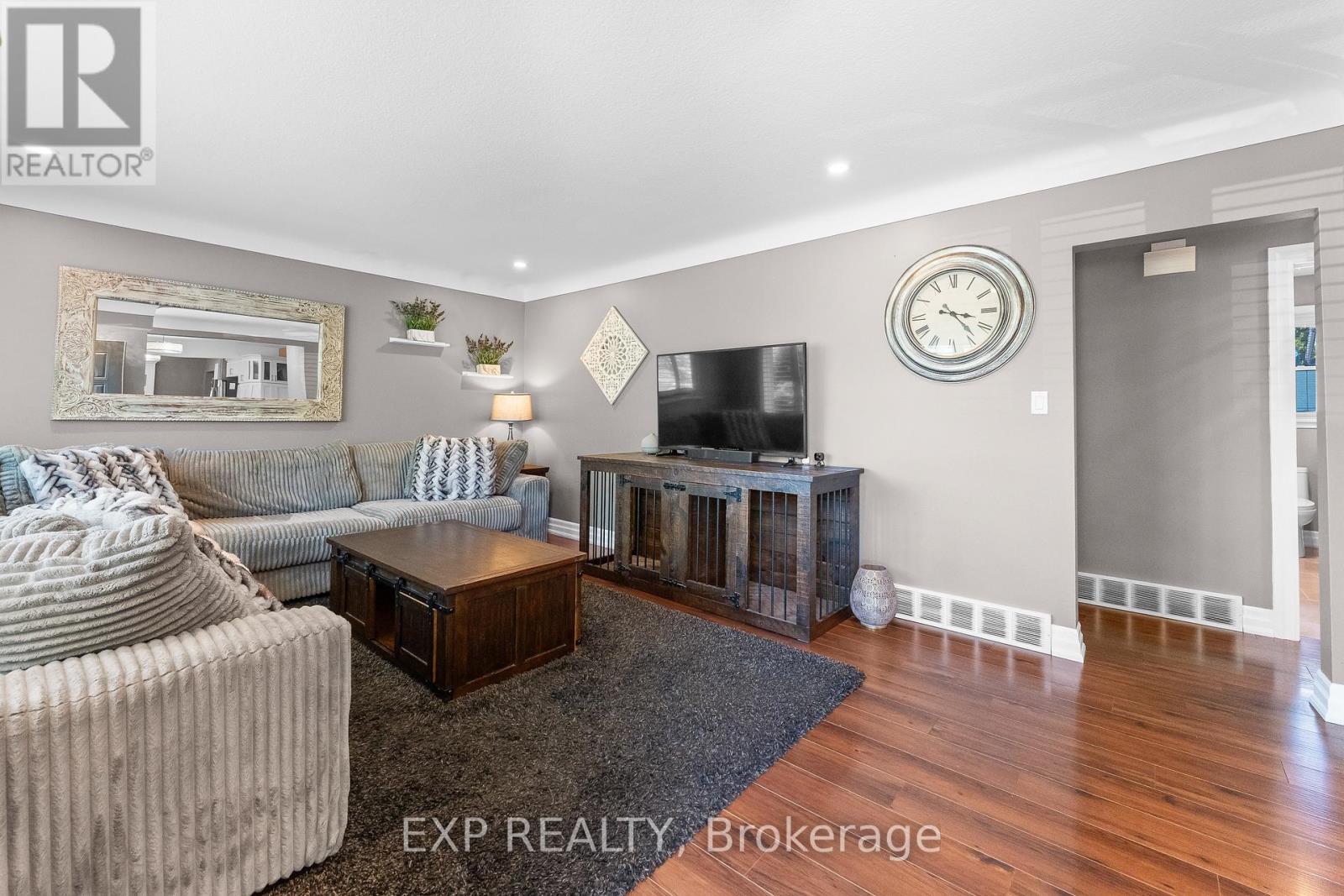 5 DUNRAVEN AVENUE - 10