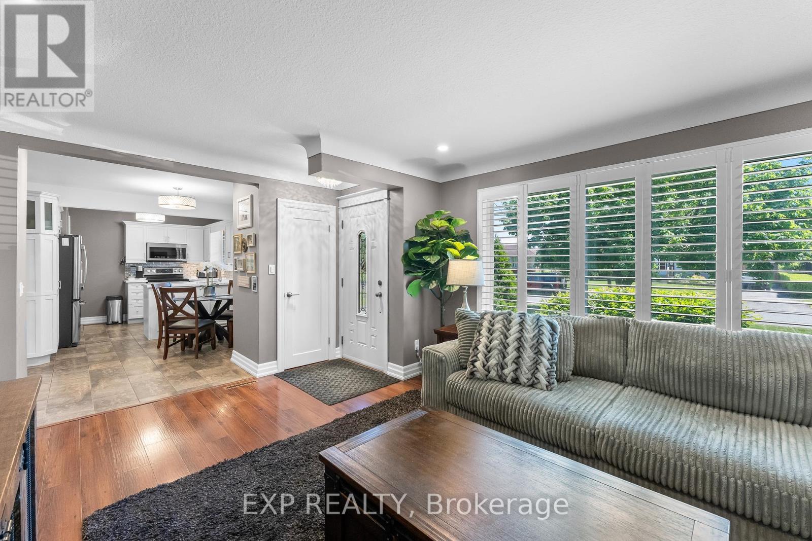 5 DUNRAVEN AVENUE - 11