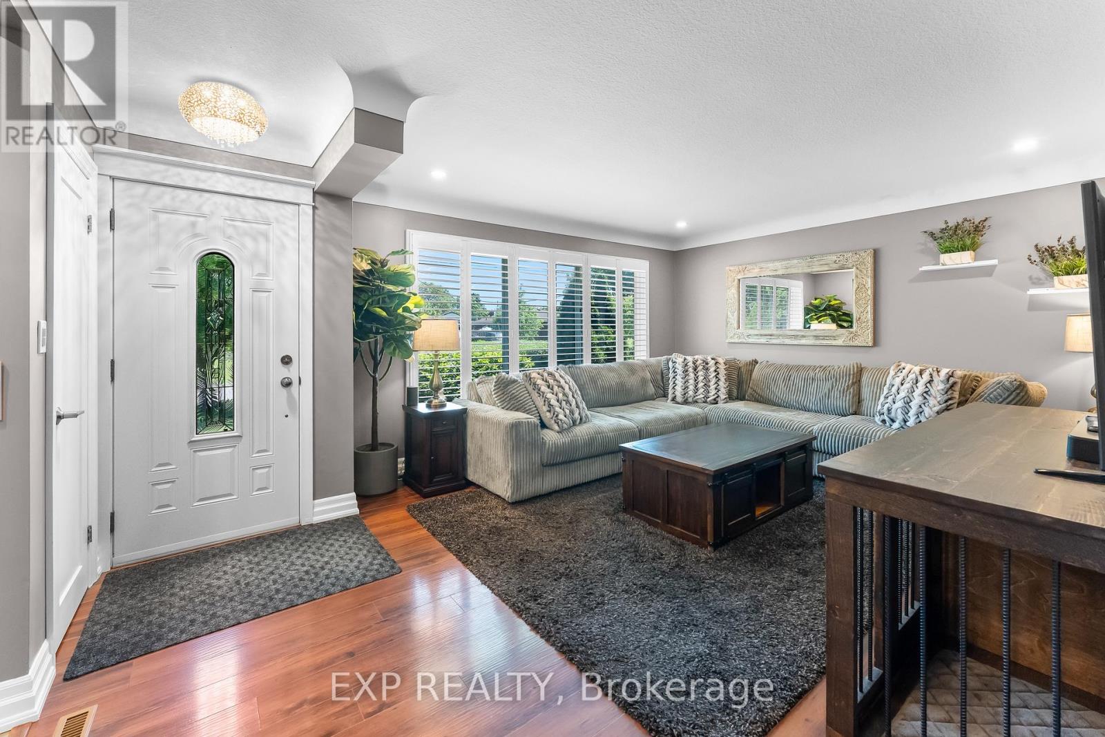 5 DUNRAVEN AVENUE - 13