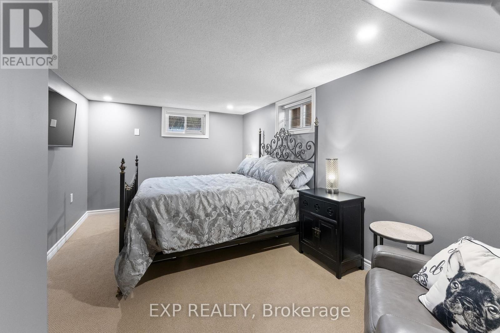 5 DUNRAVEN AVENUE - 30