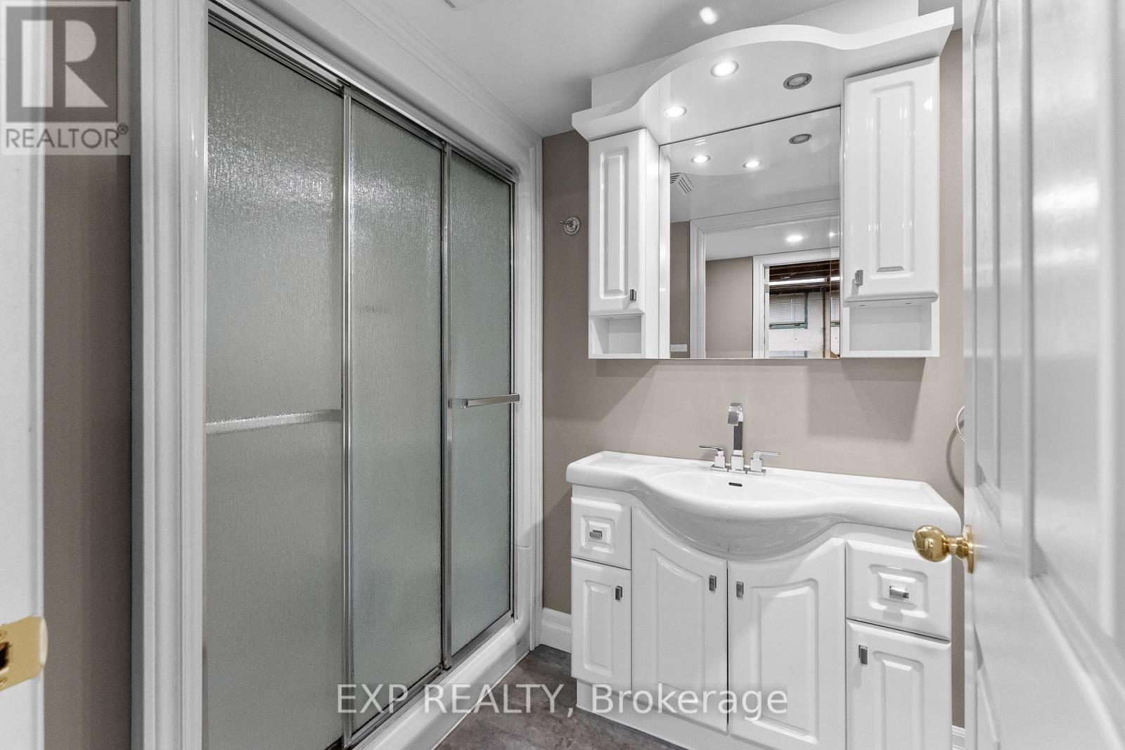5 DUNRAVEN AVENUE - 31