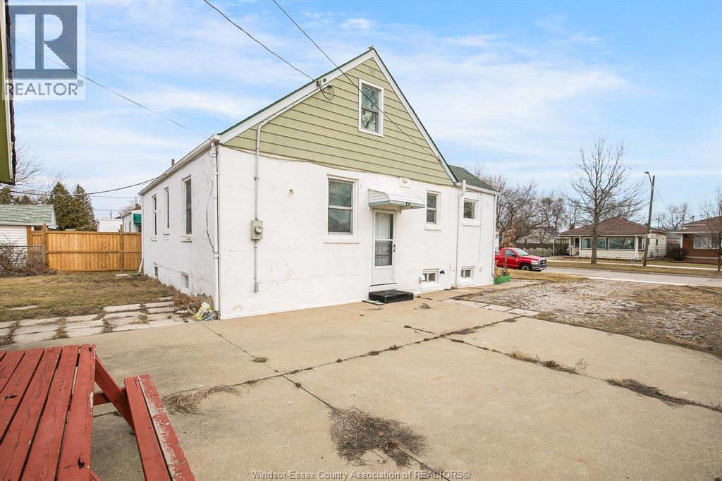 2653 ALEXIS STREET - 4