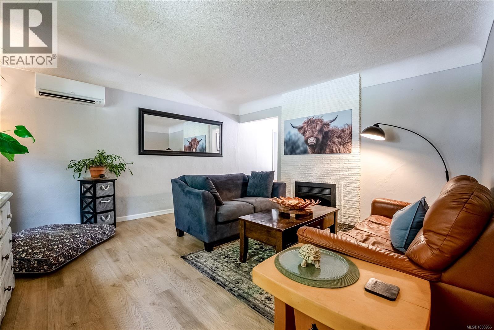 1663 Freeman Avenue, Saanich