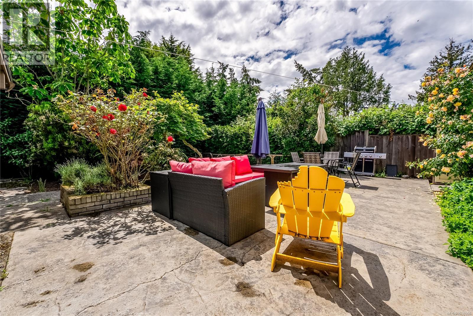  1663 Freeman Avenue, Saanich