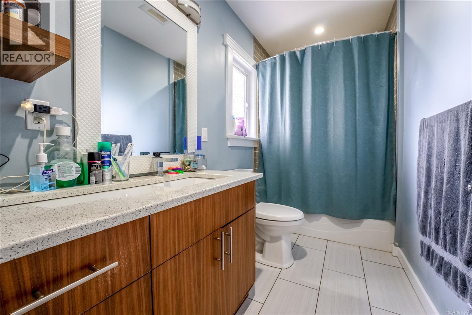  1661 Freeman Avenue, Saanich