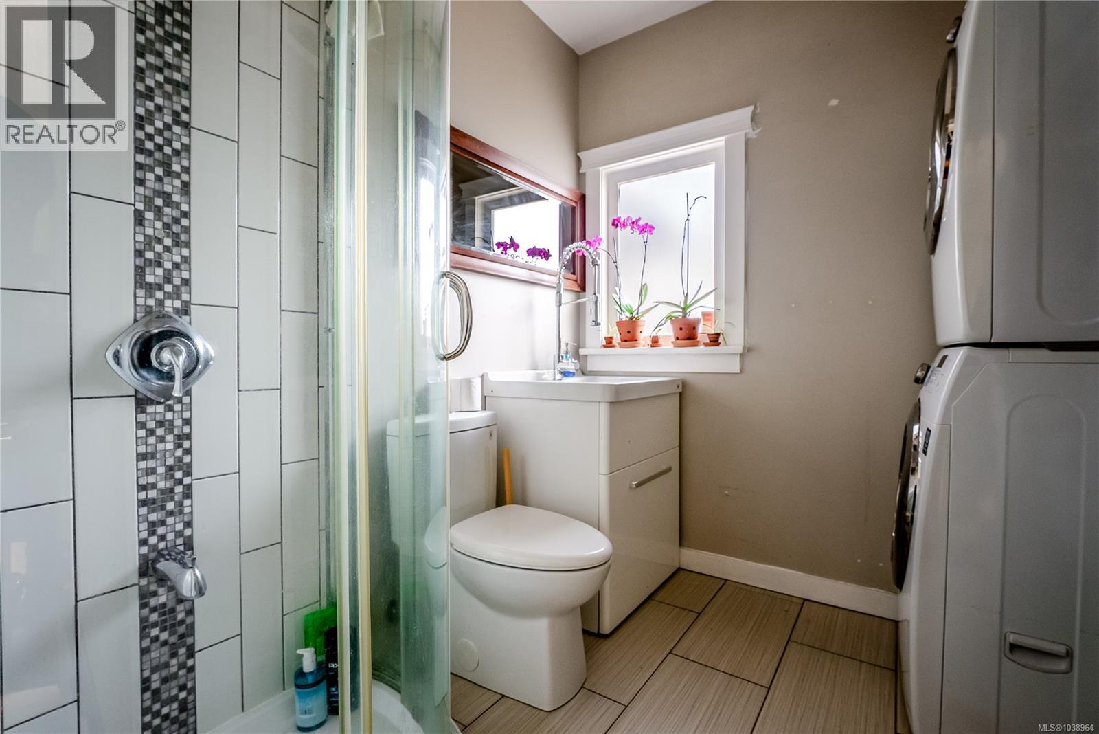  1661 Freeman Avenue, Saanich
