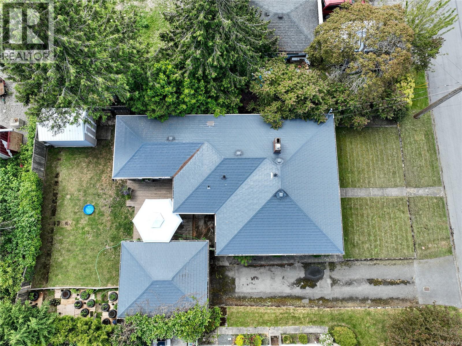 1661 Freeman Ave - 25