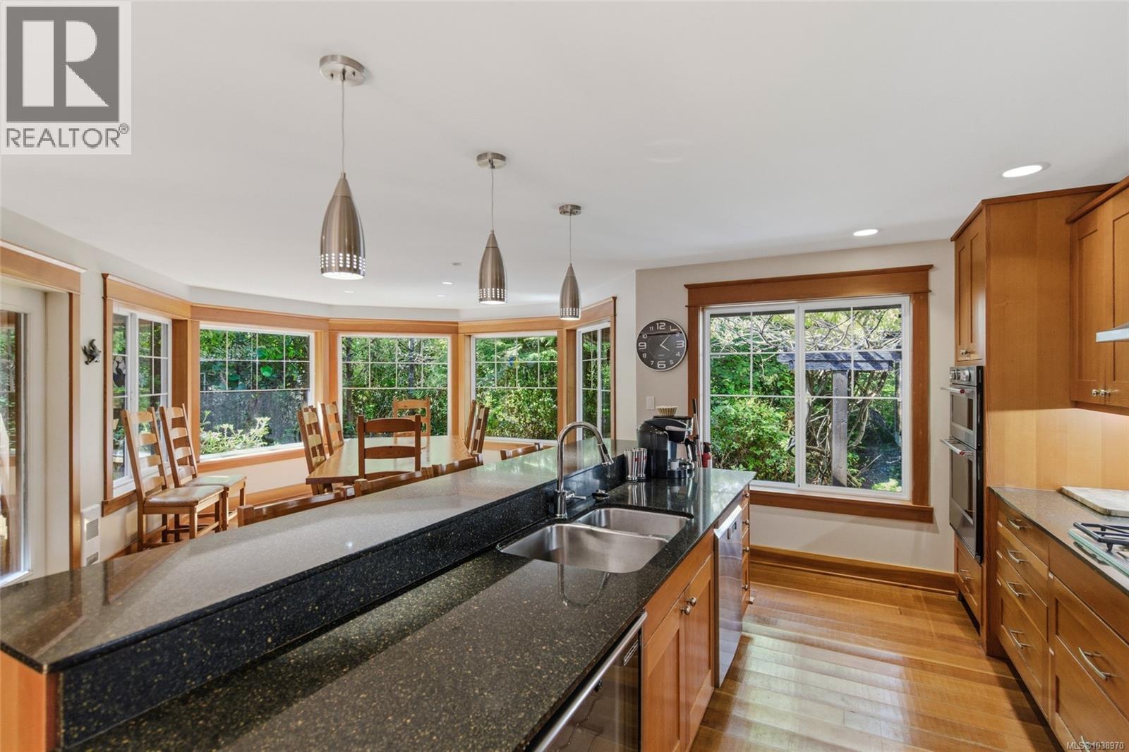 1177 Lynn Rd, Tofino