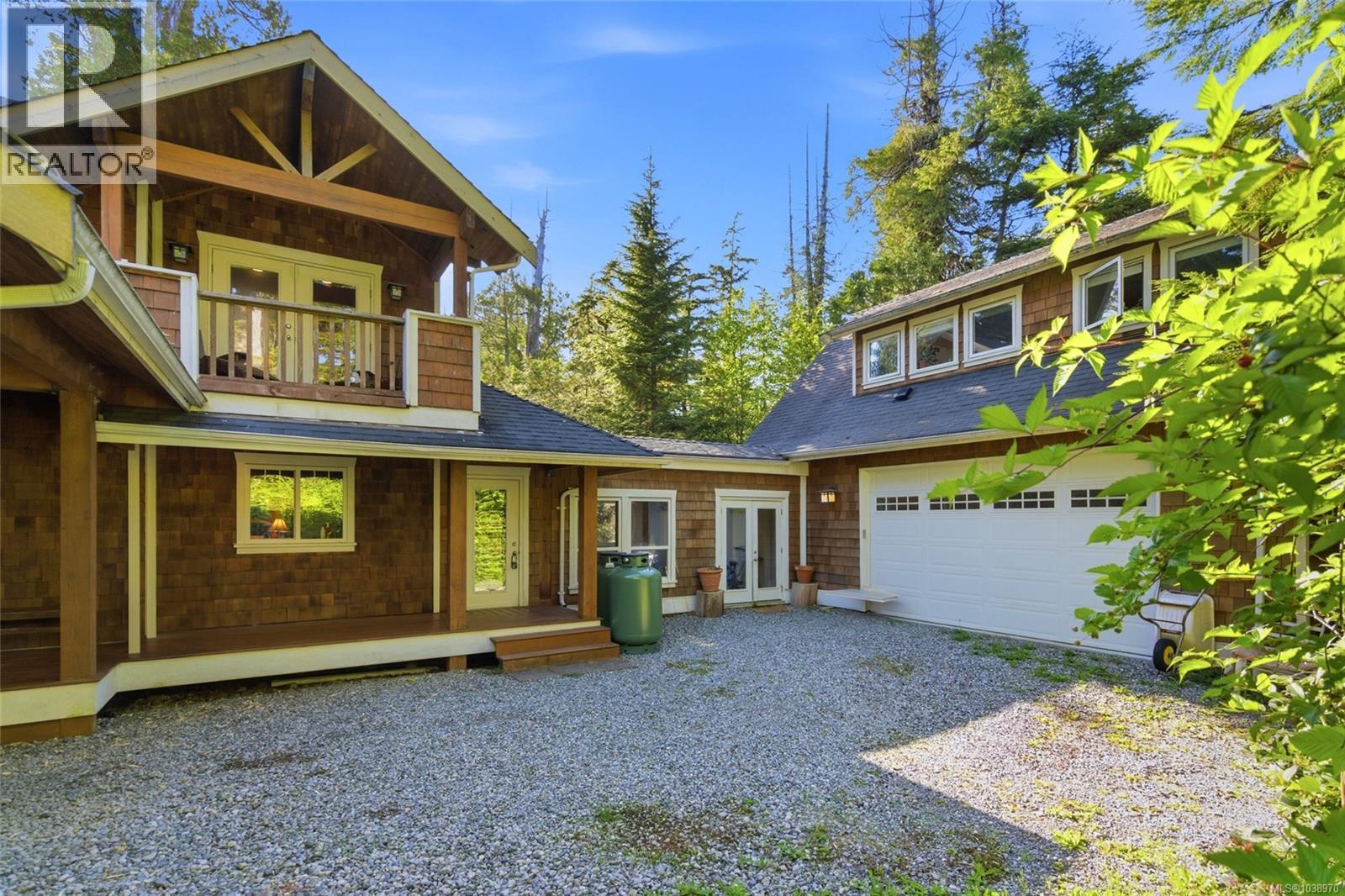 1177 Lynn Rd, Tofino