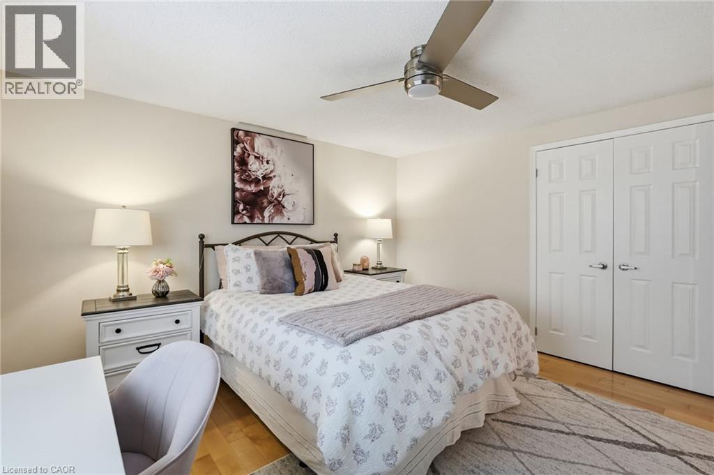 2418 BUTTERNUT Crescent - 34