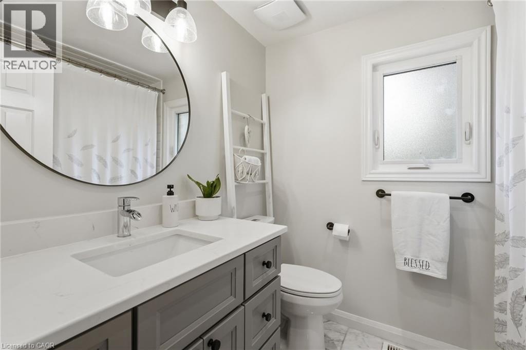2418 BUTTERNUT Crescent - 36