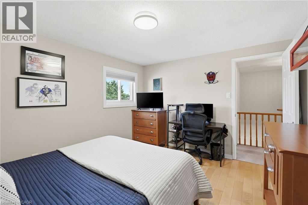 2418 BUTTERNUT Crescent - 39