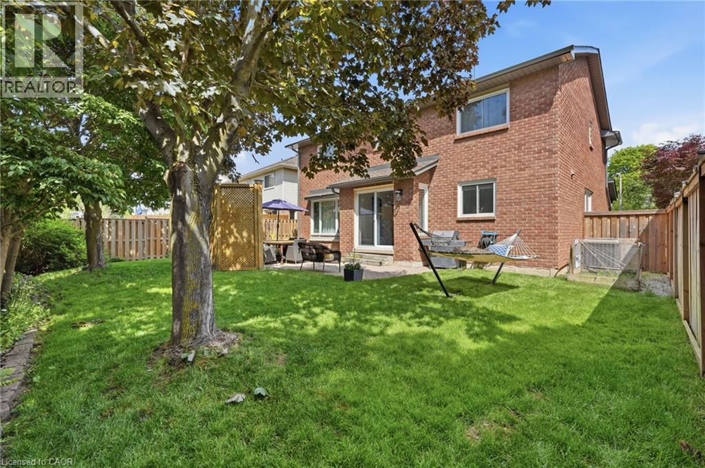 2418 BUTTERNUT Crescent - 47