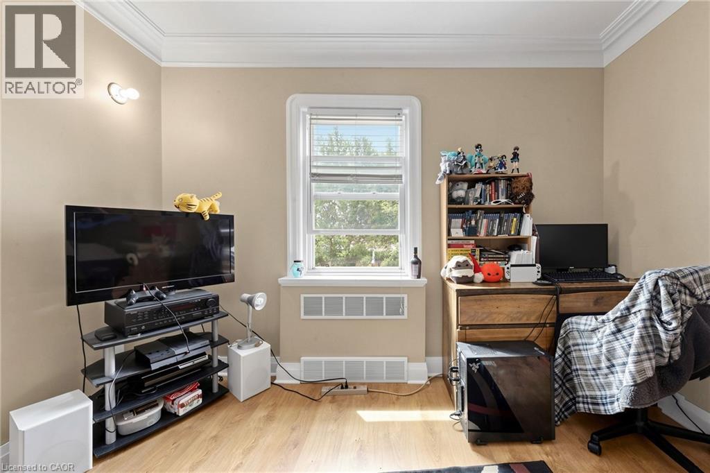 287 E COURTLAND Avenue E - 20