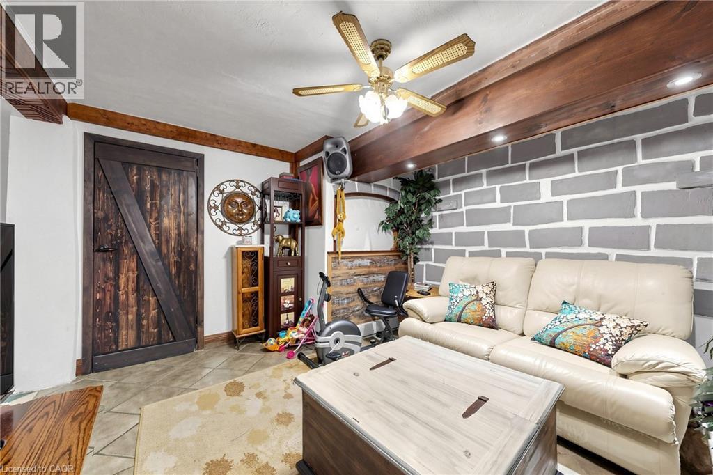 287 E COURTLAND Avenue E - 35