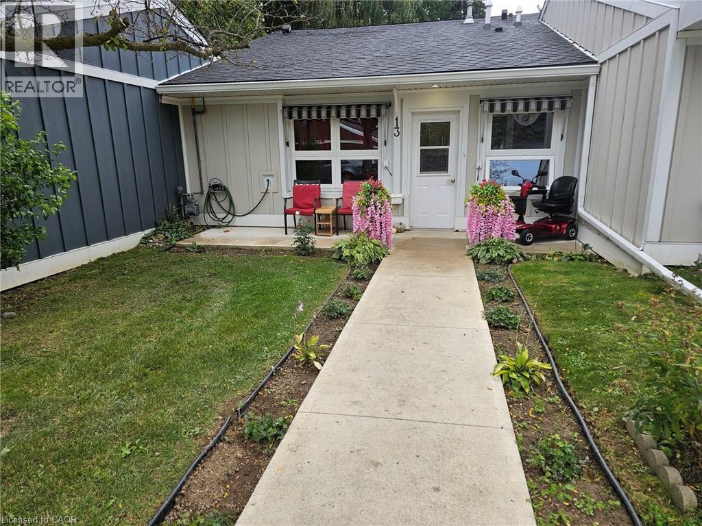 13 SISTER VARGA Terrace - 1
