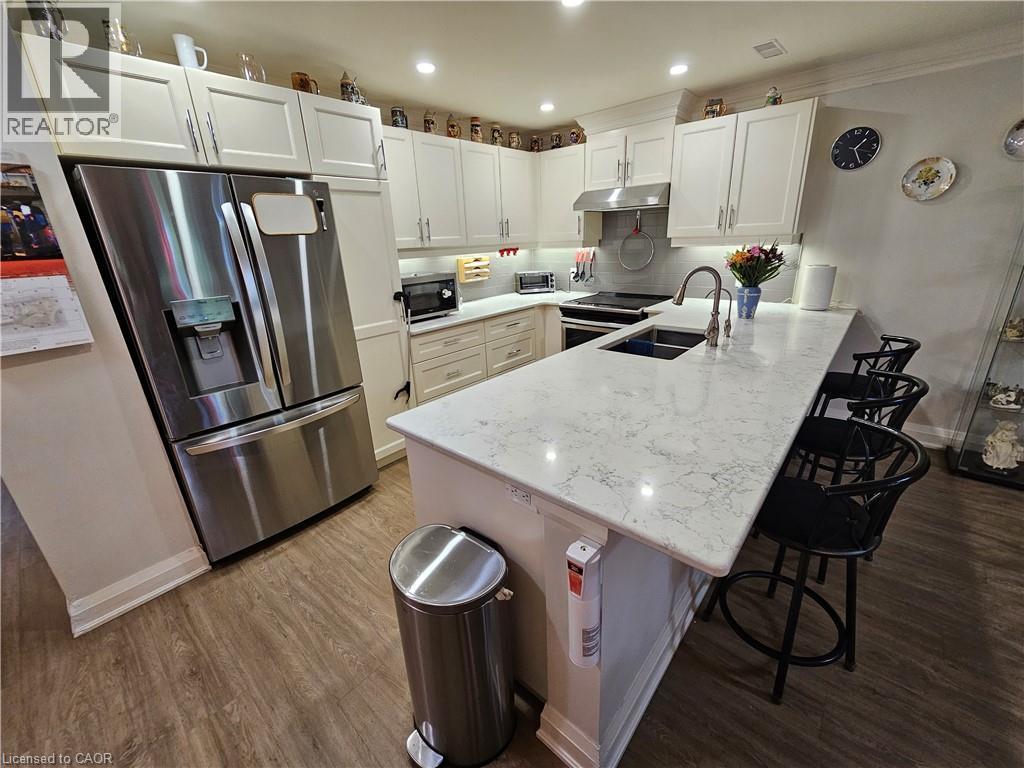 13 SISTER VARGA Terrace - 5