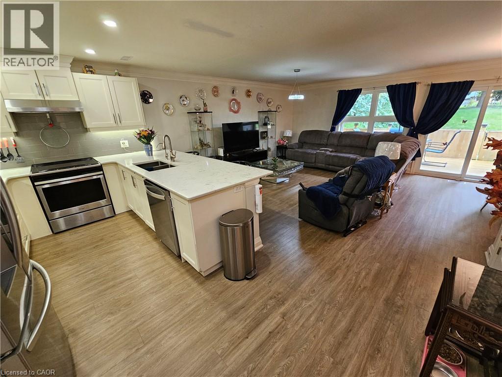 13 SISTER VARGA Terrace - 8