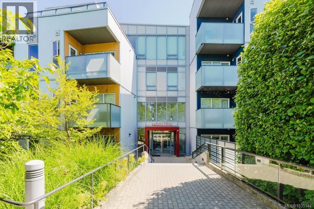 316 767 Tyee Rd, Victoria