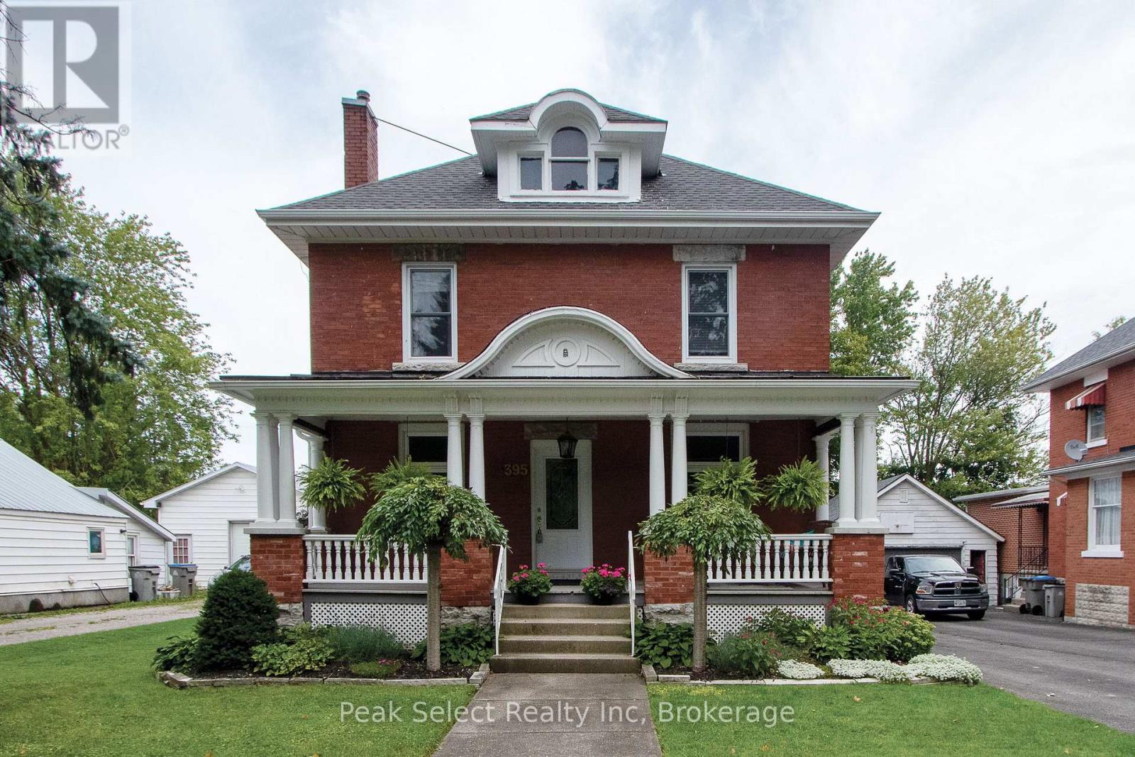 395 QUEEN STREET E - 2