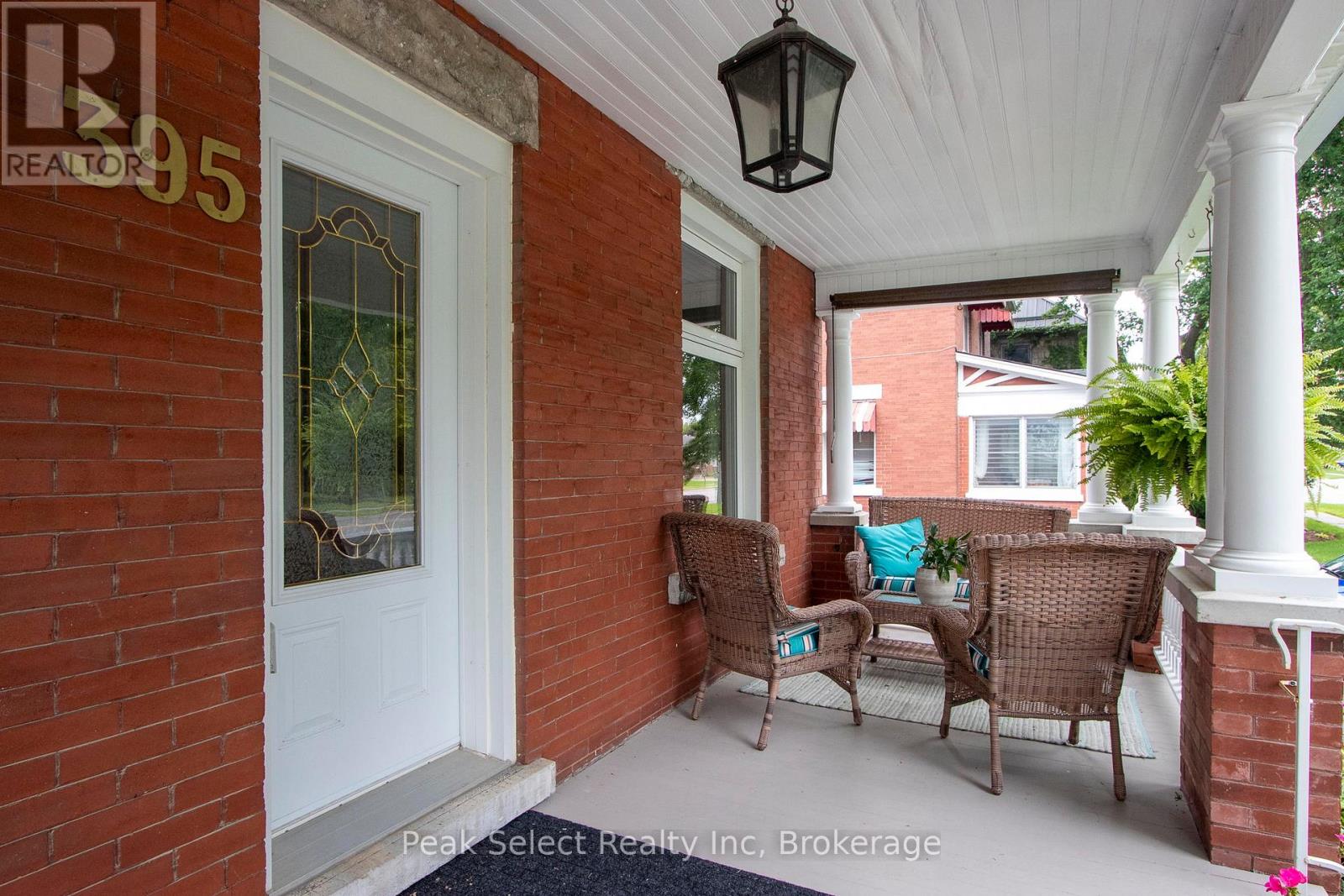 395 QUEEN STREET E - 4