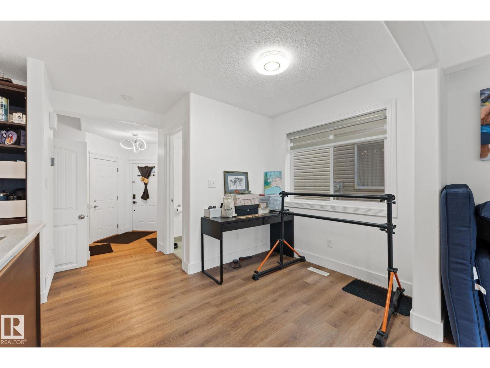 5964 164 AV NW — photo 14