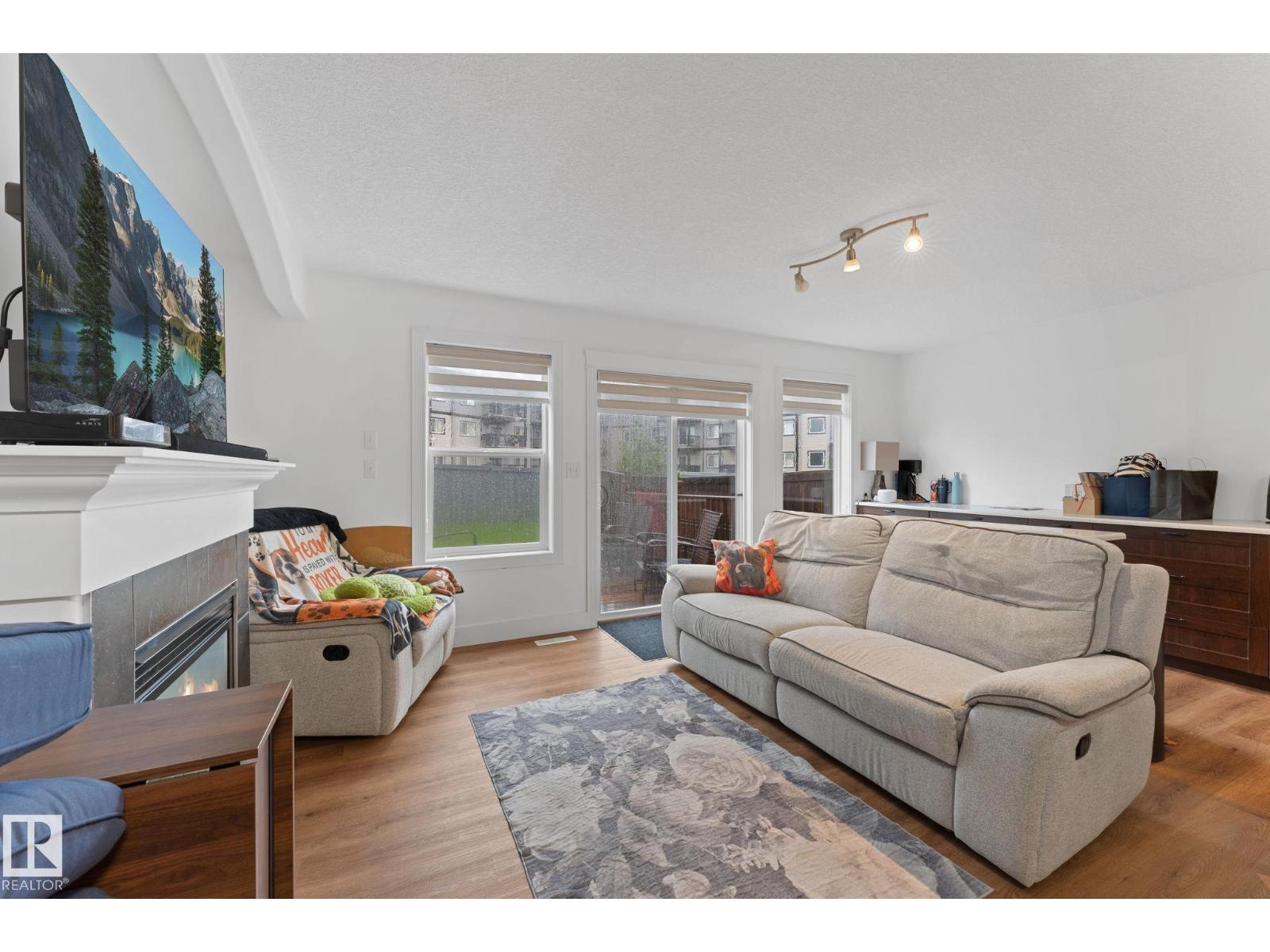 5964 164 AV NW — photo 15