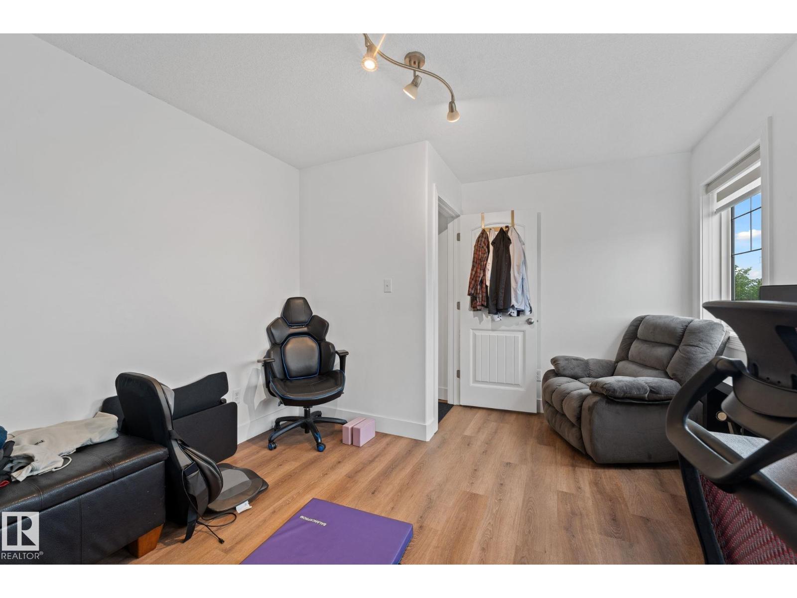 5964 164 AV NW — photo 24