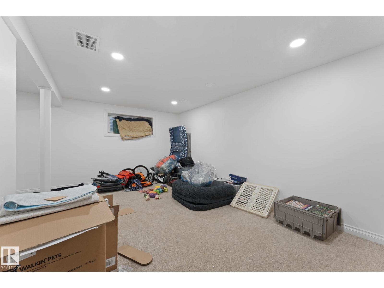 5964 164 AV NW — photo 37