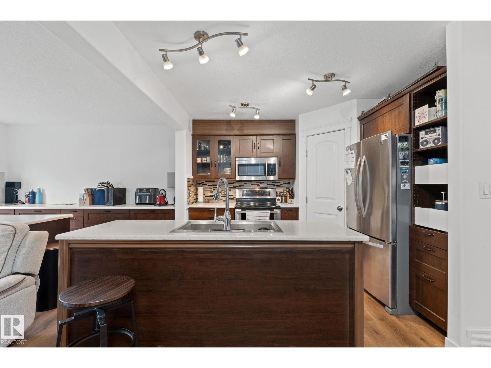 5964 164 AV NW — photo 8